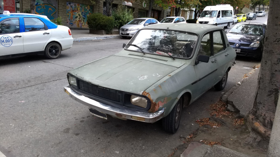 Renault 12 verde, Bariloche