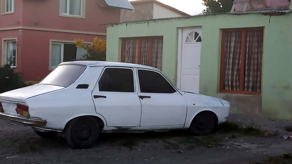 Renault 12 blanco, El Calafate