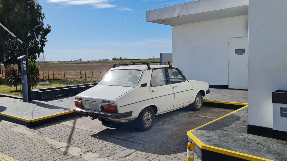 Renault 12 blanco, Guaminí