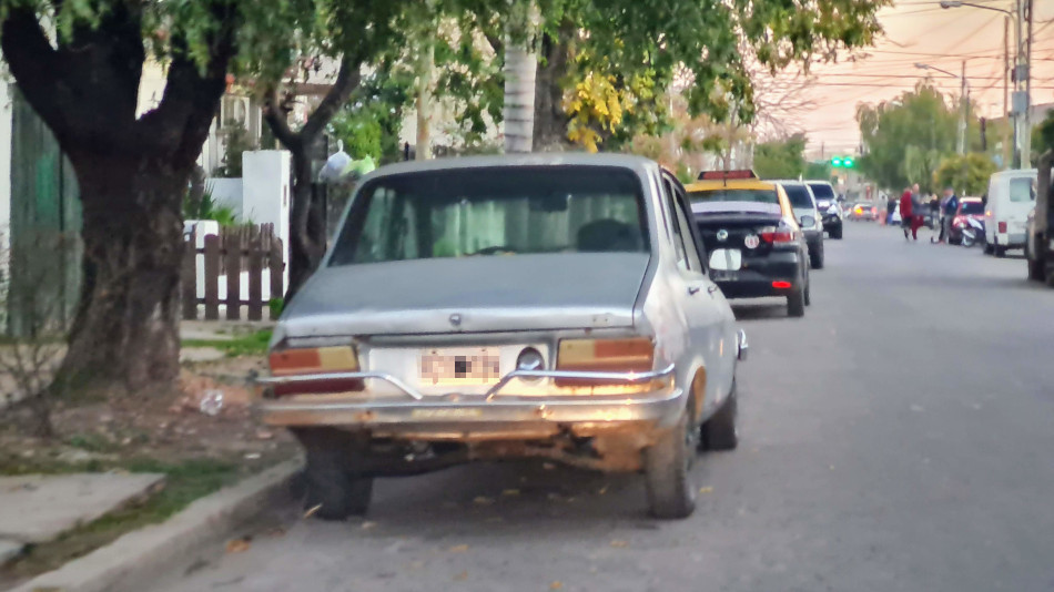 Renault 12 gris, Rincón de Milberg