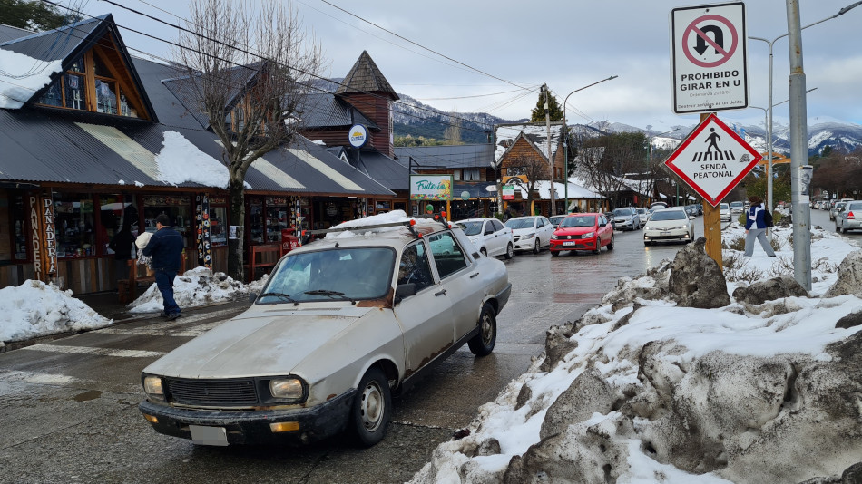 Renault 12 gris, Villa La Angostura