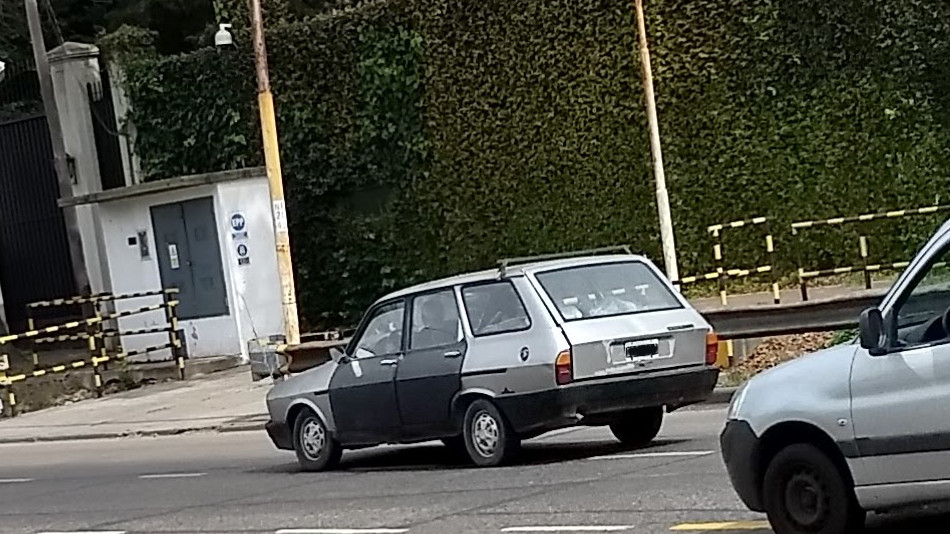 Renault 12 Break gris dos tonos, Boulogne