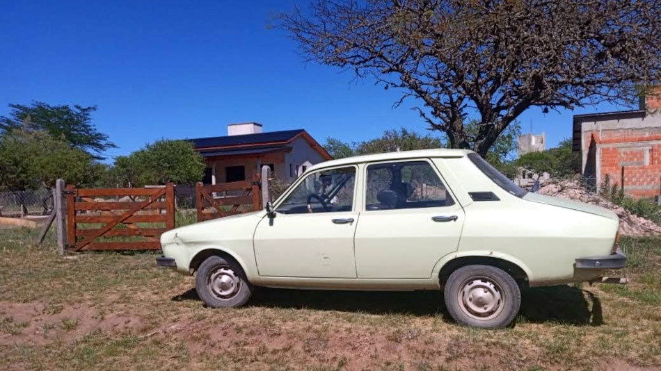 Renault 12 verde claro, Los Reartes