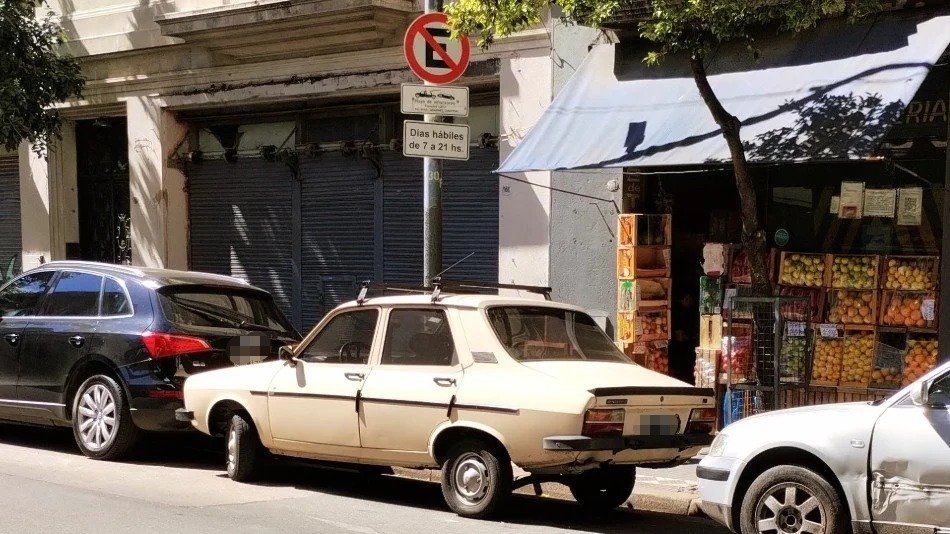 Renault 12 Amarillo claro Monserrat