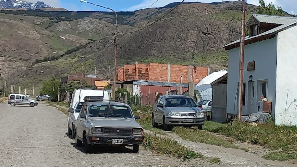 Renault 12 gris claro, El Calafate