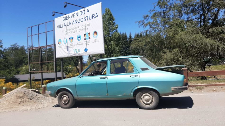 Renault 12 verde metalizado, Villa La Angostura