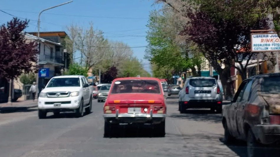 Renault 12 rojo, Tupungato