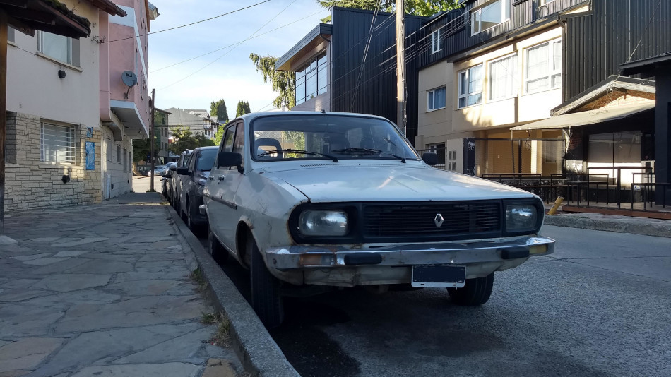 Renault 12 blanco, Bariloche