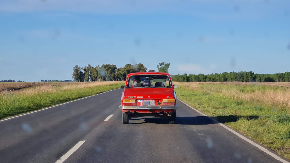 Renault 12 rojo, Pirovano