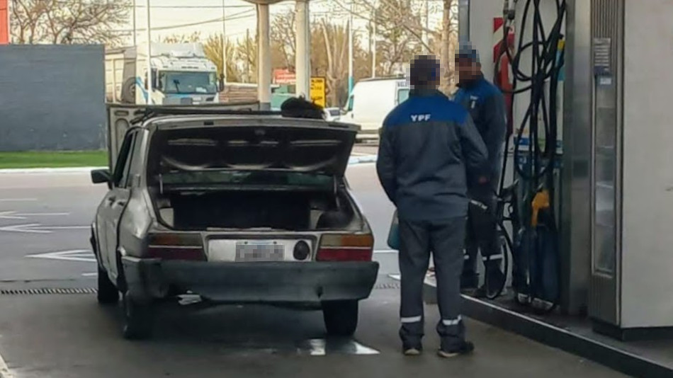 Renault 12 gris metalizado, Mendoza