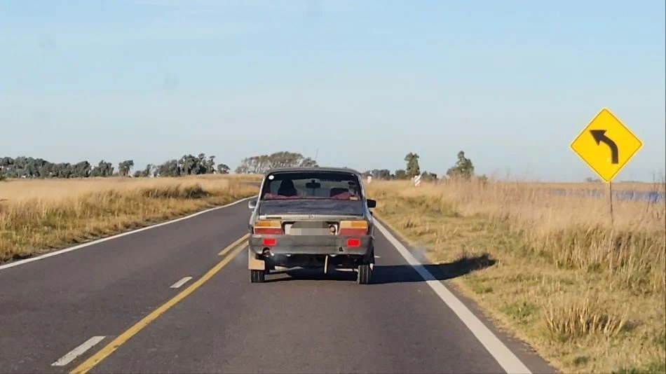 Renault 12 gris oscuro Tres Lagunas