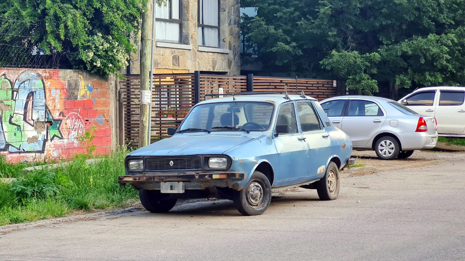 Renault 12 celeste, San Martín de los Andes