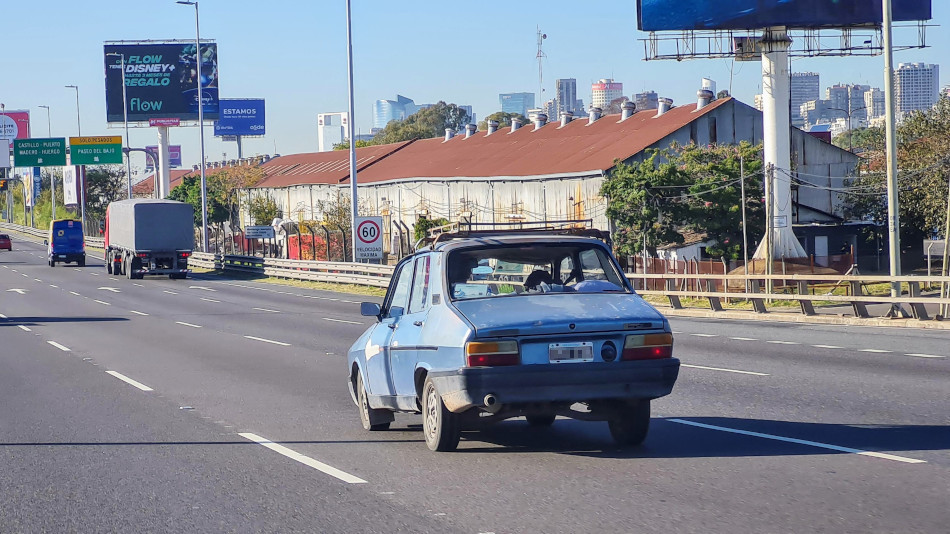 Renault 12 celeste, Retiro