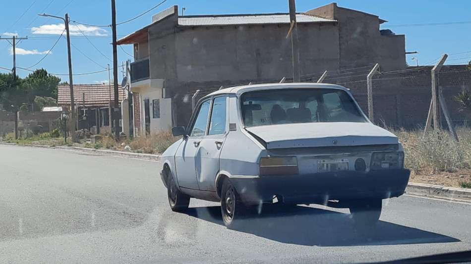 Renault 12 gris, Senillosa