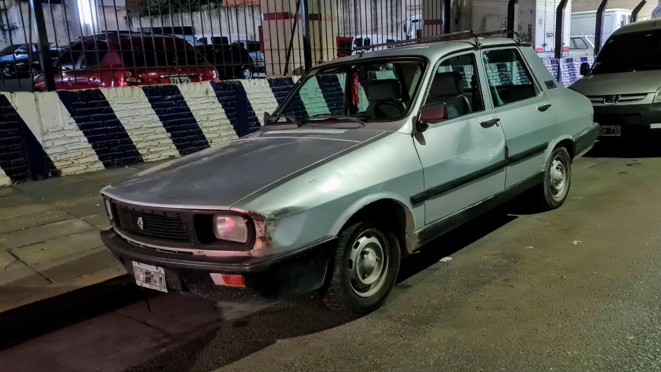 Renault 12 verde metalizado, San Cristóbal