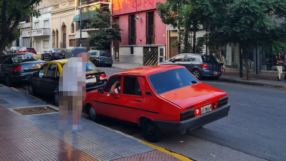 Renault 12 rojo, San Cristóbal