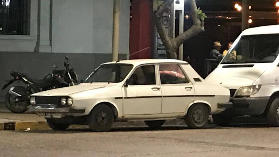 Renault 12 amarillo, General Alvear