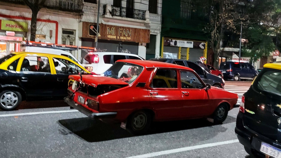 Renault 12 rojo, San Cristóbal