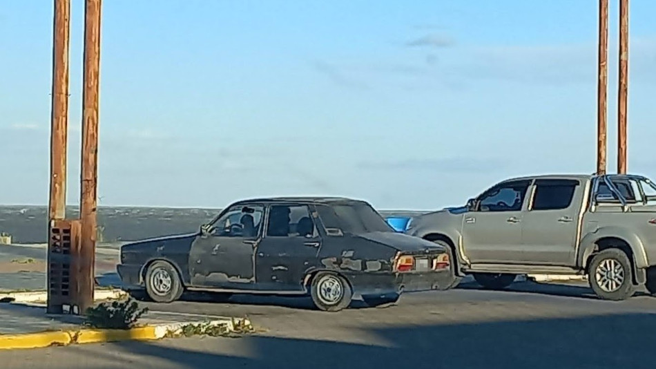 Renault 12 negro, Río Gallegos