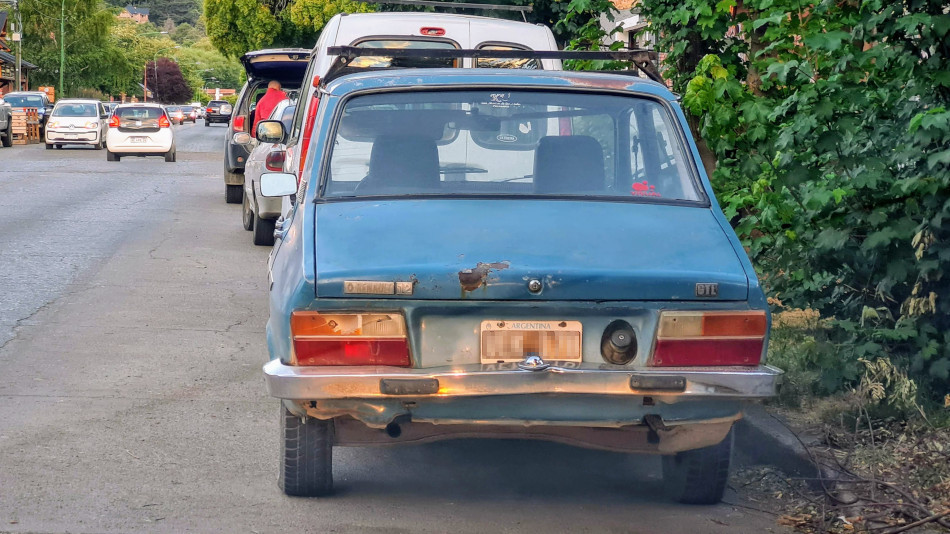 Renault 12 celeste, San Martín de los Andes