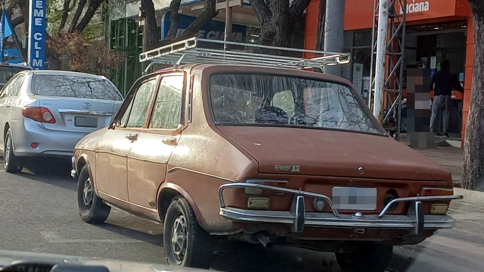 Renault 12 bordó, San Rafael