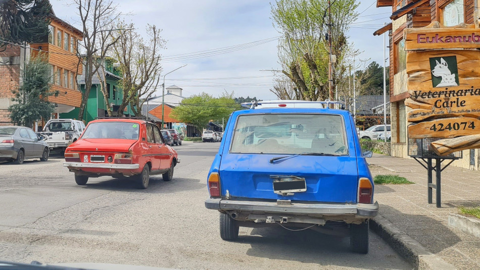 Renault 12 Break celeste, San Martín de los Andes