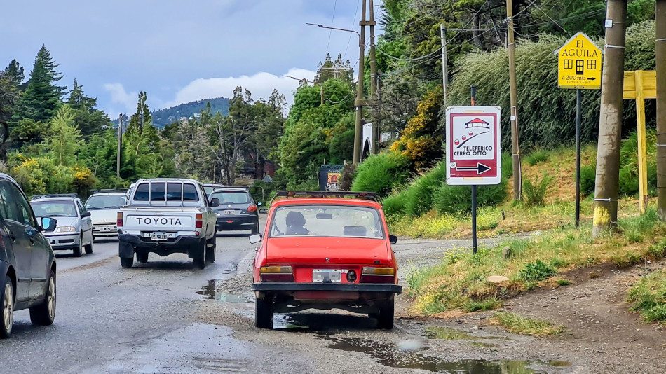 Renault 12 rojo, Bariloche