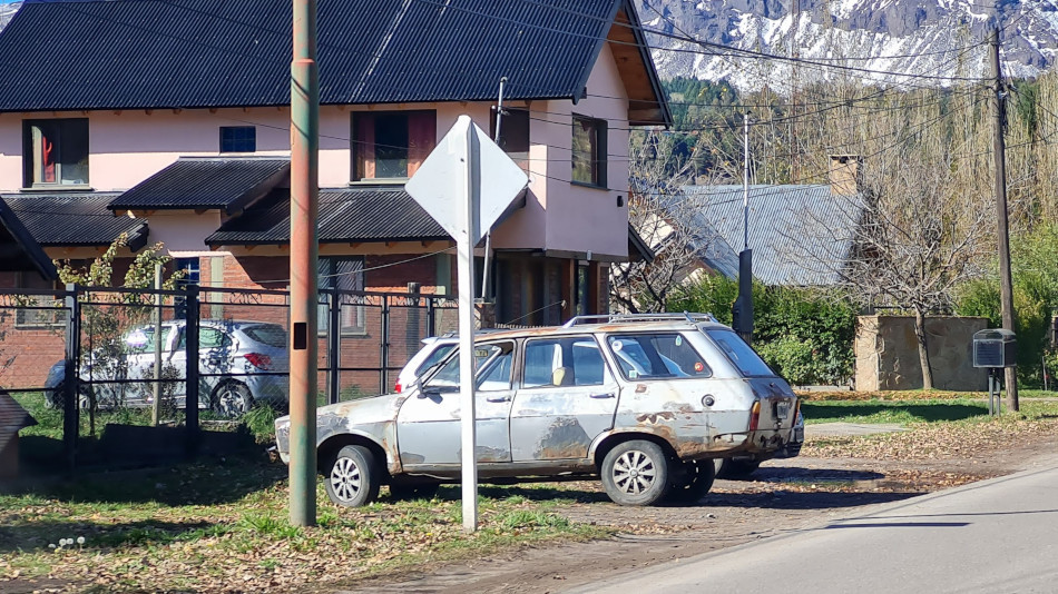 Renault 12 Break gris, San Martín de los Andes