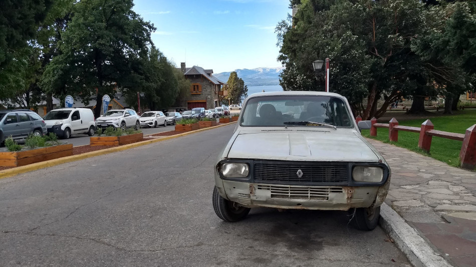 Renault 12 blanco, Bariloche