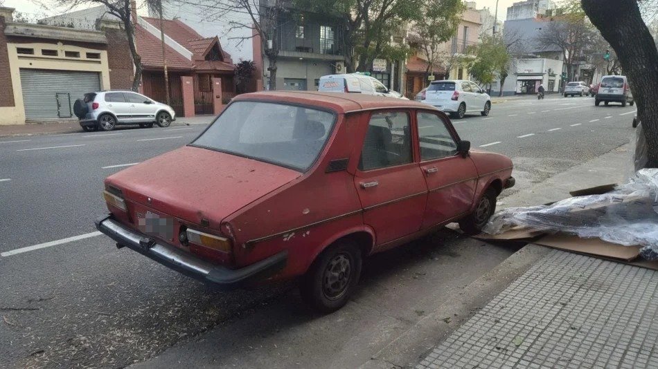 Renault 12 Rojo Boedo, CABA