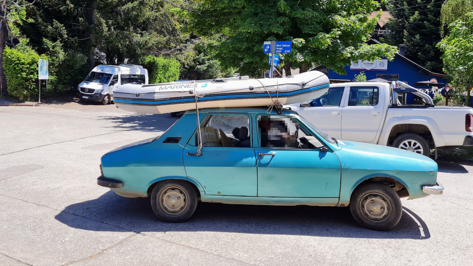 Renault 12 celeste, Villa La Angostura