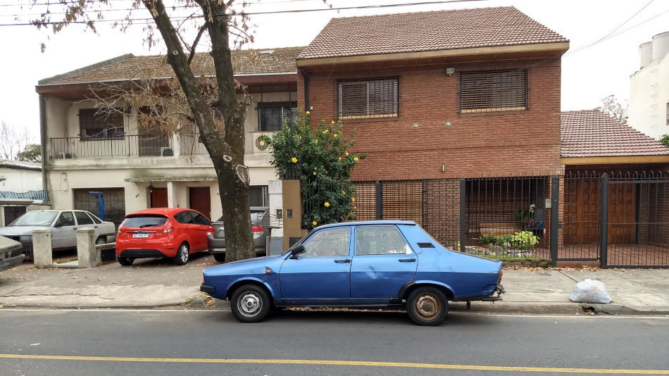 Renault 12 x3 azules y grises, Villa Adelina