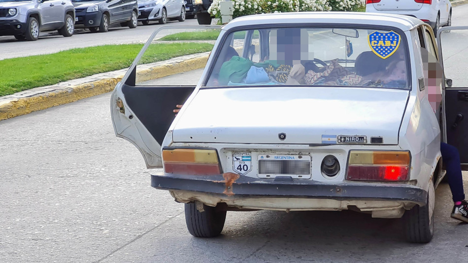 Renault 12 blanco, Villa La Angostura