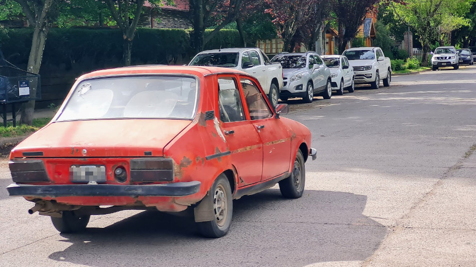 Renault 12 rojo, San Martín de los Andes